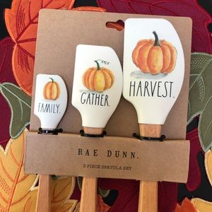🆕 Family. Gather. Harvest. Rae Dunn 3 piece spatula set.